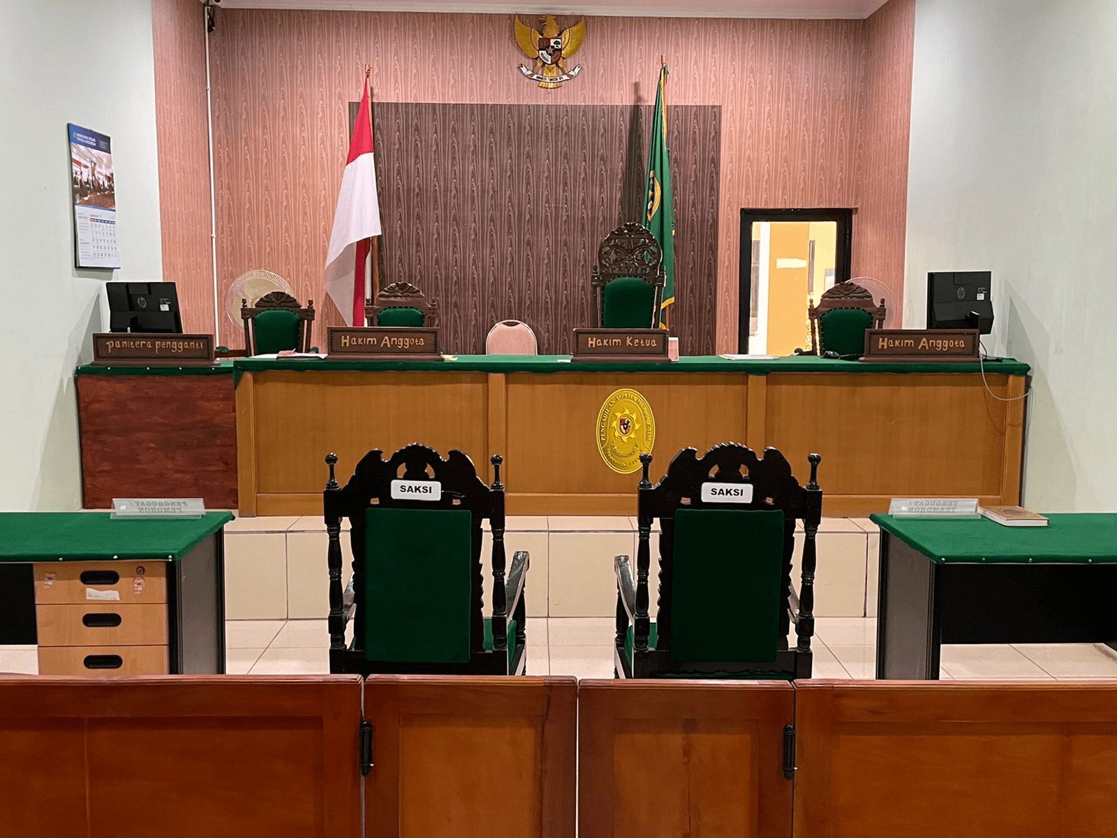 ruang sidang min